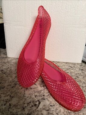 New with tags. Wild fable pink jelly flats